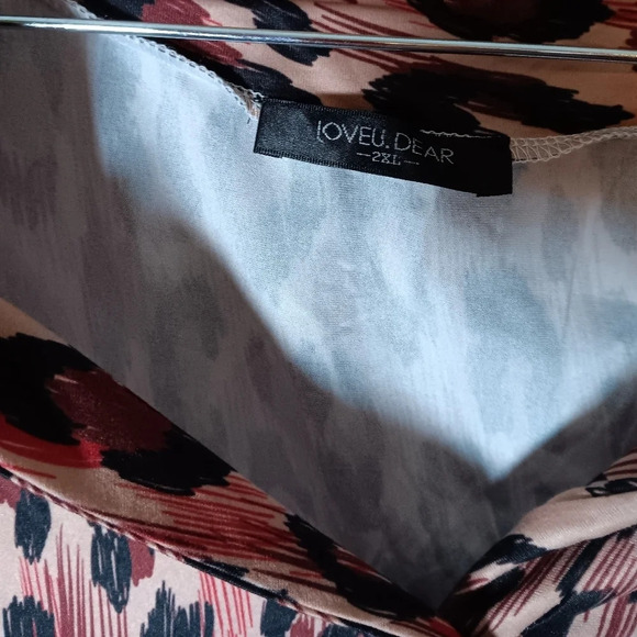 LOVEU. DEAR Womens High Low Top Reddish Jaguar Print Size 2XL - Picture 4 of 5